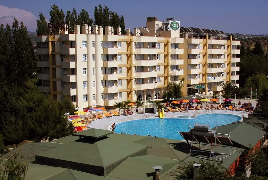 hotel flora suites kusadasi_shabavizparvaz_01.jpg